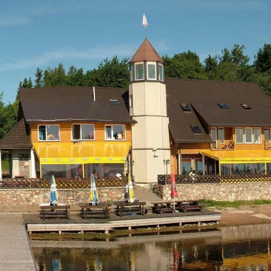 Jachtu-klubas.-Is-asm.-arch-min.jpg