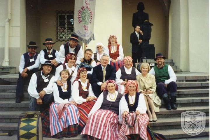 Folkloro ansamblio "Platelee" kolektyvo nuotrauka