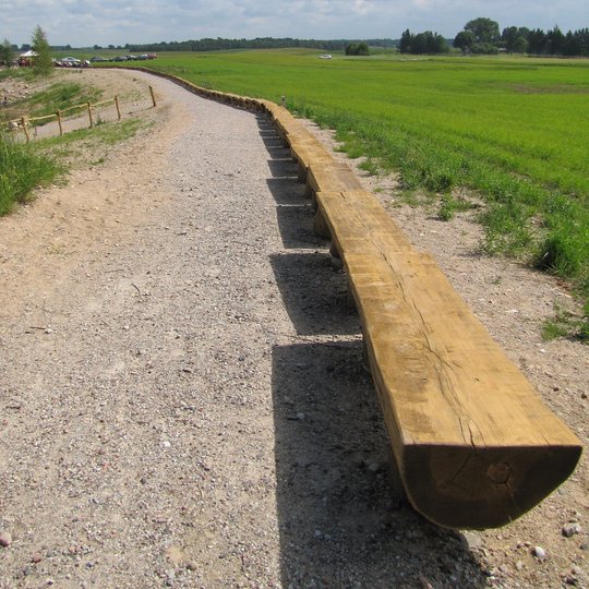 Benches by the Gardai esker educational walking trail